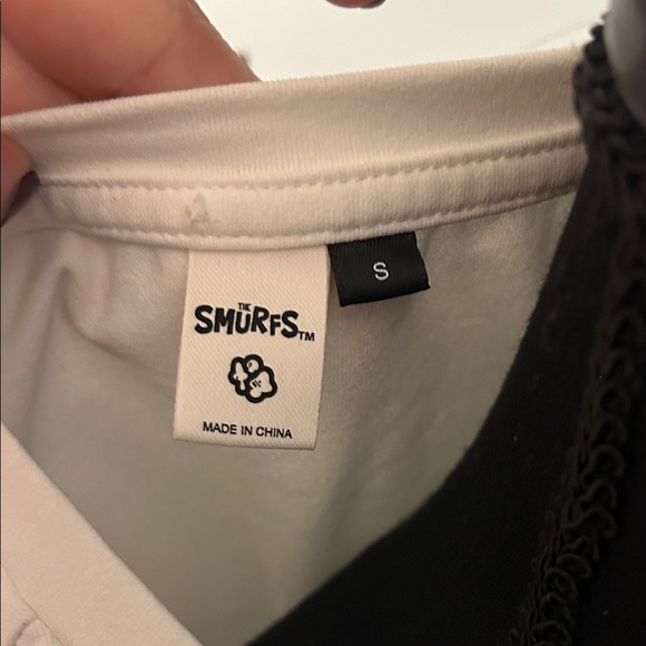 Smurfs White Long Sleeve juniors  Shirt - Picture 2 of 6